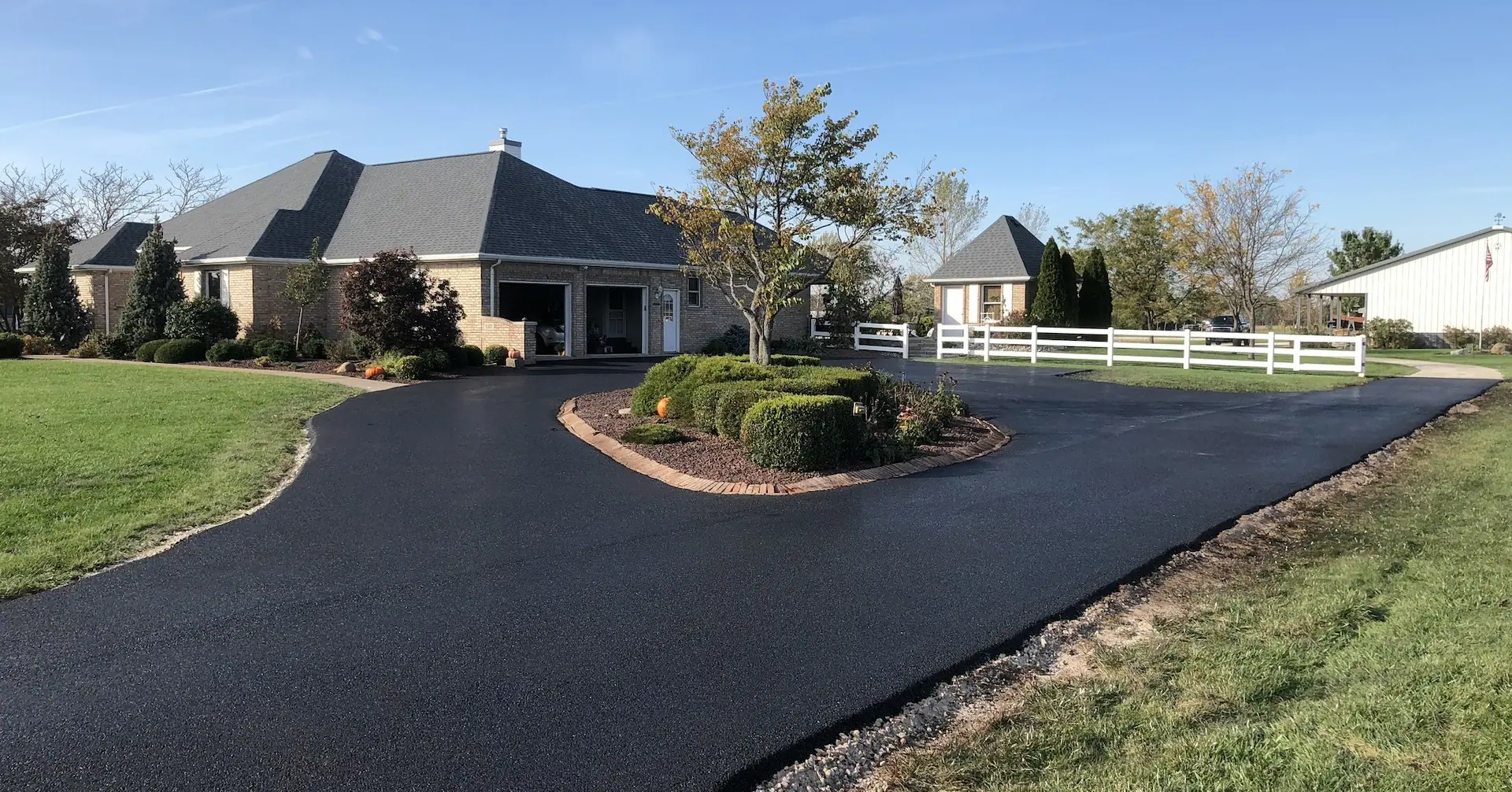 driveway with new sealcoating